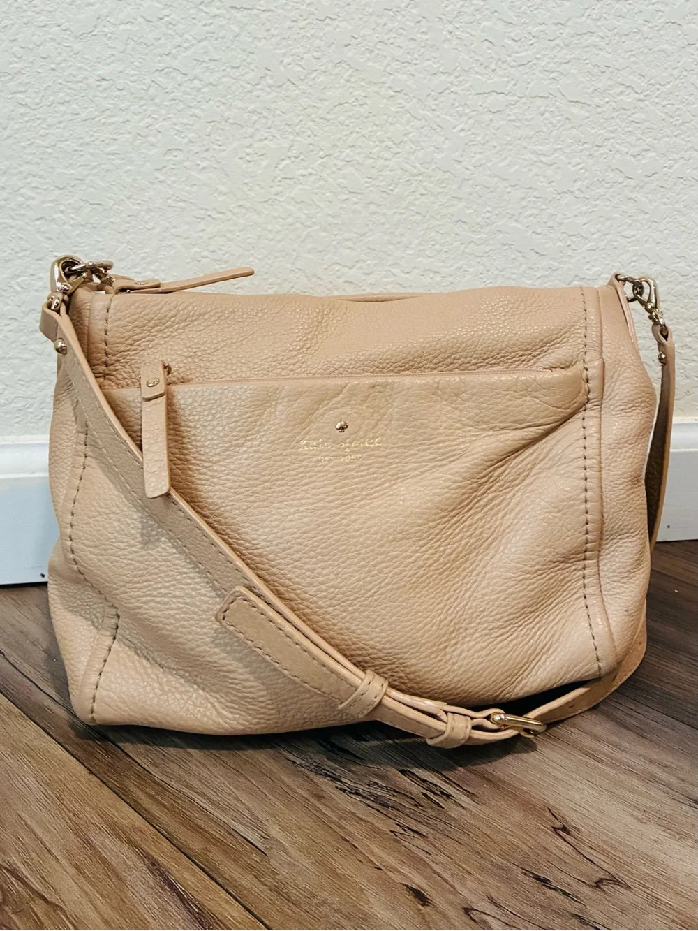 Kate Spade Cobble Hill Little Curtis Beige Pebbled leather Handbag